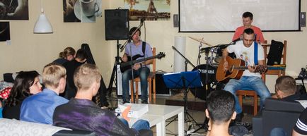 Concert acustic cu participarea muzicienilor Biysk