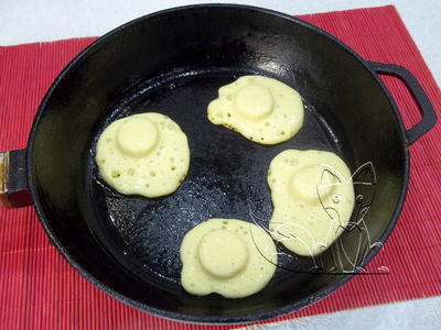 Бананові оладки на кефірі - смачний і простий покроковий рецепт з фото