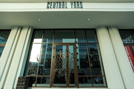 Clădire centrală (șantier central) - închirierea și vânzarea de spații, birouri în centrul de afaceri al curții centrale