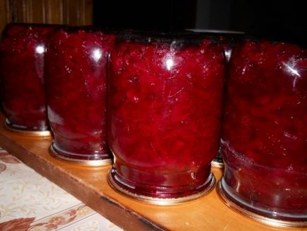 Borscht pentru iarnă în rețete de conserve