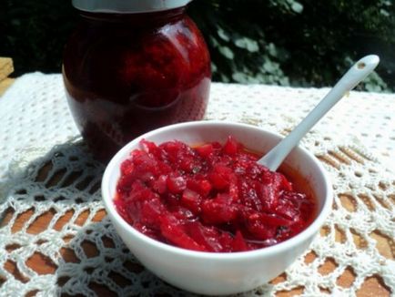 Borscht pentru iarnă în rețete de conserve