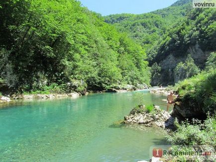 Чорногорія - «старі міста, глибокі каньйони, річки, озера, море, величні гори, серпантини і