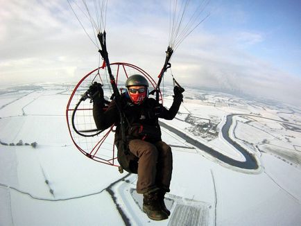 Ce este paramotorul