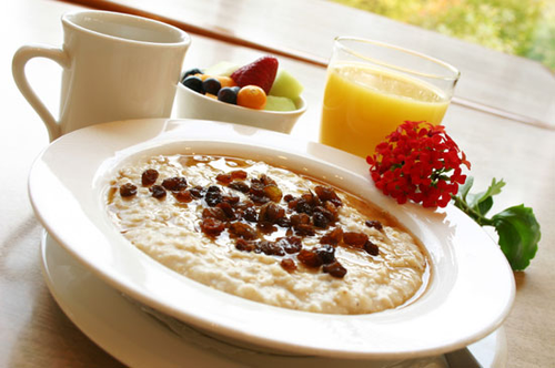 Ce sa alegeti pentru micul dejun, cat de bine sa aveti micul dejun, cat de bine sa mancati micul dejun pentru a pierde in greutate, ideal