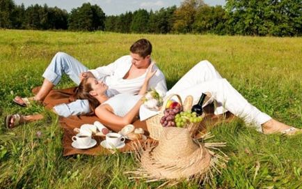 Ce să luați pe un picnic romantic