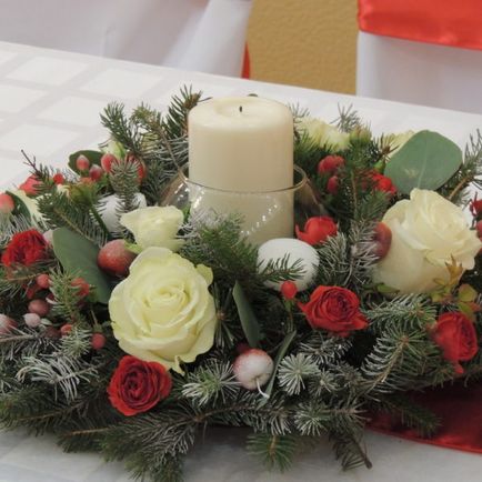 Virágkompozíció friss virág díszíti a csarnok fotó (színes) Virágkompozíció friss virág díszíti a szobát fotó