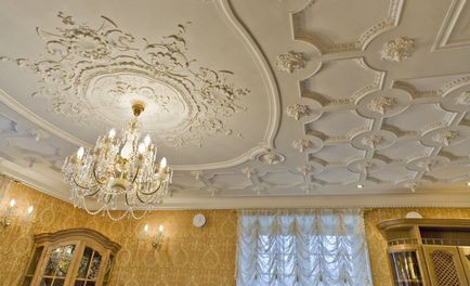 Stucuri decorative pe tavan - stil de decoratiuni interioare