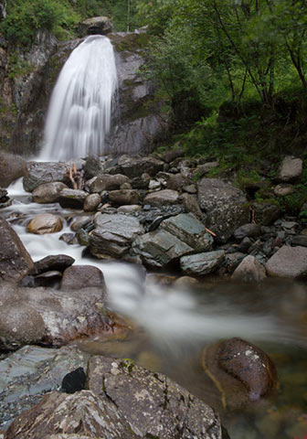 Decorative cascade de gradina