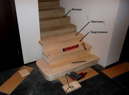 Дерев'яні сходи на бетонні сходи кріплення