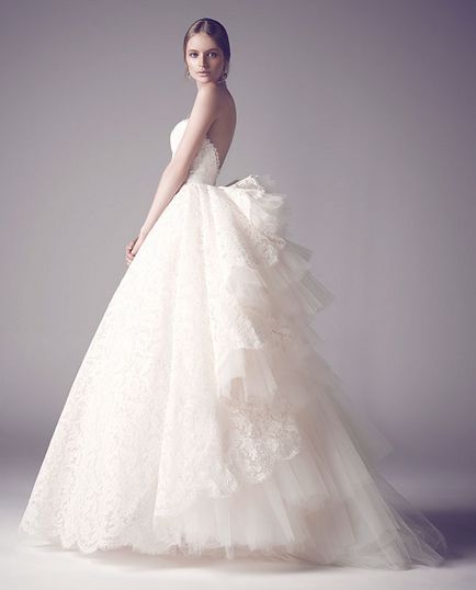A menyasszony a jelmezes haute couture ashi stúdió (divat) A menyasszony a jelmezes haute couture ashi studio
