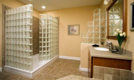 Cabină de duș din blocuri de sticlă cu montarea propriilor mâini, instalare, recomandări