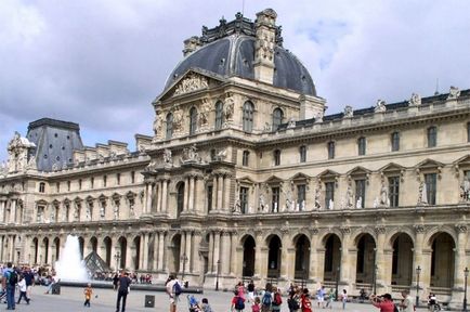 Palatul Louvre (palais du louvre)