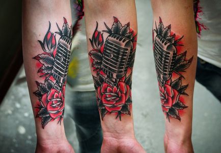 Fotografie și semnificația unui microfon pentru tatuaje