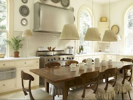 Bucătărie interior în stil Provence cu mâinile proprii