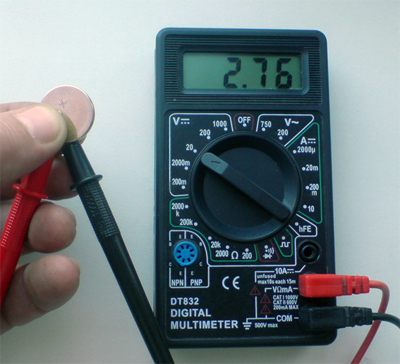 Як виміряти напругу в електричному ланцюзі мультиметром
