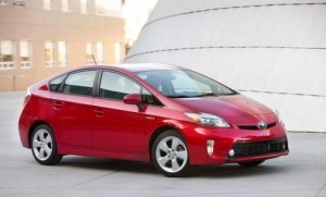 Який toyota prius купити - американський чи європейський відмінності