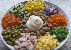 Cum să gătești salată de capră într-o grădină de legume prin rețetă pas cu pas cu o fotografie