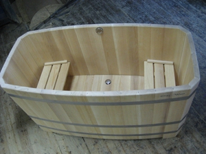 Hogyan tegyük egy fából készült keresztelőkút a fürdő saját kezűleg, és vigyázni, hogy megfelelő