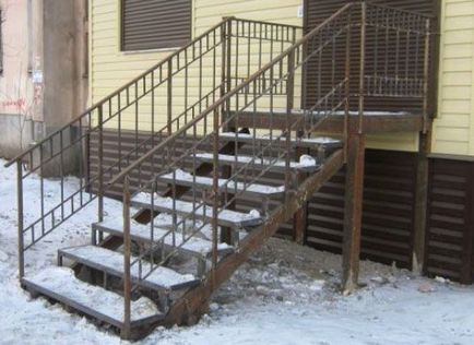 Hogyan készítsünk egy veranda fémből saját kezével egy magánházban, a helyszínen az építési, javítási és (hogy) Hogyan készítsünk egy veranda fémből saját kezével egy magánházban, a helyszínen az építési, javítási és
