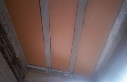 Как да се направи изолация на тавана на балкона с ръцете си - инструкция, фото видео примери