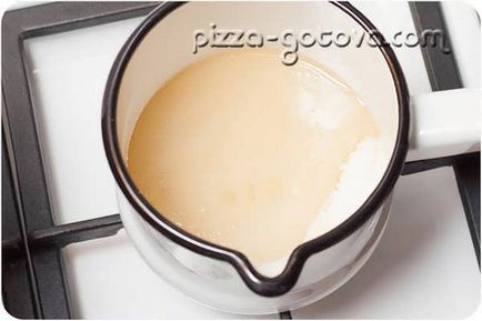 Hogyan készítsünk egy cukorka alma egy bottal - egy recept fotó (karamell) Hogyan készítsünk egy cukorka alma egy bottal - a recept egy fotó