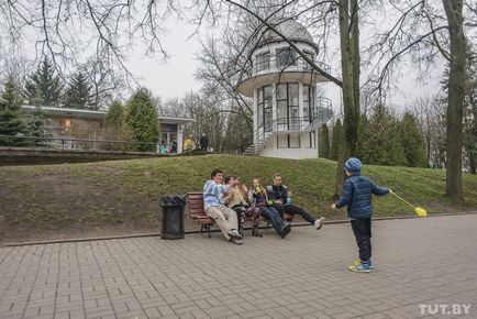 Коли гостей весілля нікуди подіти, їх відправляють до нас