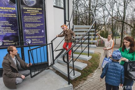 Коли гостей весілля нікуди подіти, їх відправляють до нас