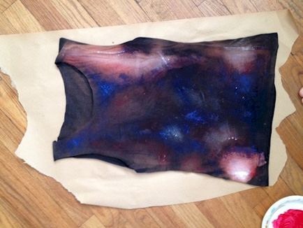 Imprimarea cosmic pe un tricou cu mâinile tale