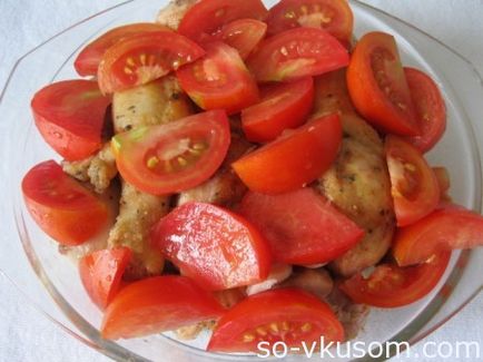 Курячі гомілки запечені з помідорами і часником, рецепти з фото