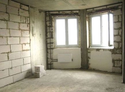 Apartamentul într-o clădire nouă are o renovare a clădirilor noi