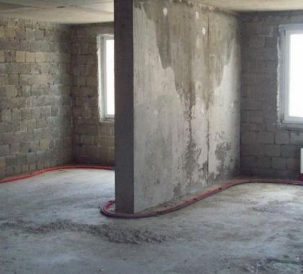 Apartamentul într-o clădire nouă are o renovare a clădirilor noi