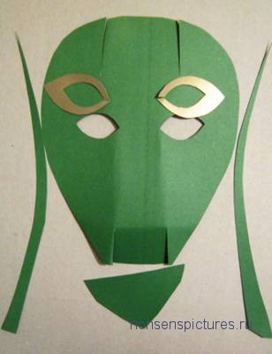 Lăcustă de mască dintr-un carton - o mască de carnaval pentru copii de pe o hârtie de mâini proprii