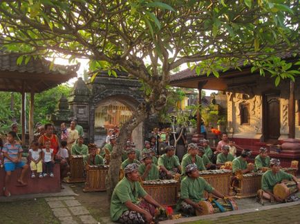 Nunta traditionala locala la Bali