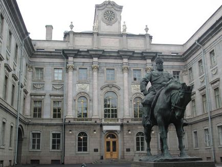 A Marble Palota, St. Petersburg, Oroszország leírás, fényképek, amely a térképen, hogyan juthat