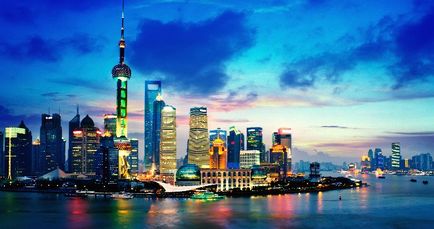 Quay al Waitanului, terasamentul Bundului din Shanghai