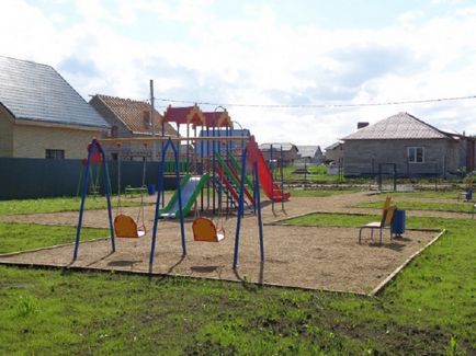 Apartamentul schimbat la domiciliu în istoria istorică a suburbiilor familiei Ekaterinburg