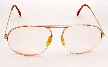 Ochelarii de ochelari au o gamă variată de materiale și gamă