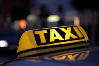 Разполага с такси в Италия - как да се разпореди за такси, водно такси, обезщетения