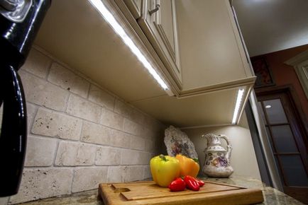 Iluminatul în bucătărie - fotografii, opțiuni pentru secretele designului de lumină