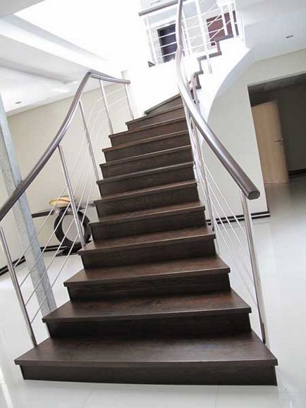 Befejező beton lépcső
