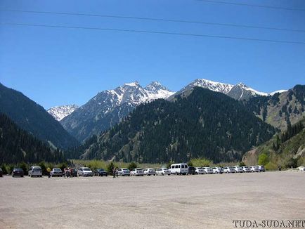 Lacul Issyk (Lacul Issyk) lângă Almaty (Kazahstan)