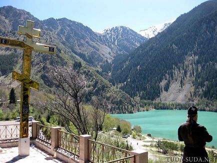 Lacul Issyk (Lacul Issyk) lângă Almaty (Kazahstan)