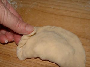 Пиріжки з дріжджового тіста в духовці