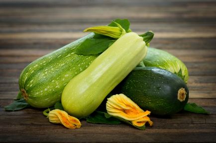 De ce zucchini înfloresc într-un gol și ce ar trebui să fac?