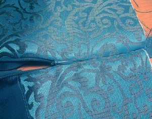 Párna organza virágokkal saját kezűleg, Josephine (Organza) Párna organza virágokkal saját kezűleg, Josephine