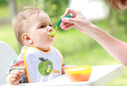 Alimentația copiilor prime de hrană și cum să începeți corect
