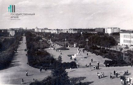 Реальна Чернігів, 1957, перейменування міста назад в - Чернігів