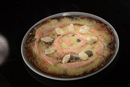 Рецепт незвичайної італійської піци з чорного тіста, foodika