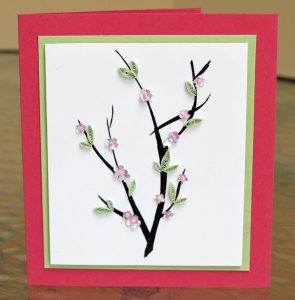 Sakura face un copac japonez de hârtie pe o lecție de fotografie