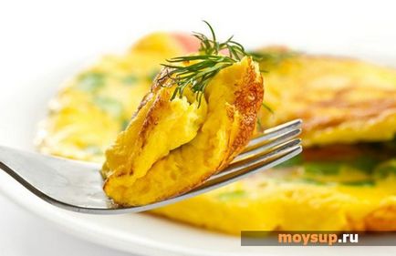 Salata de omelet este baza unui singur, rețetele sunt diferite